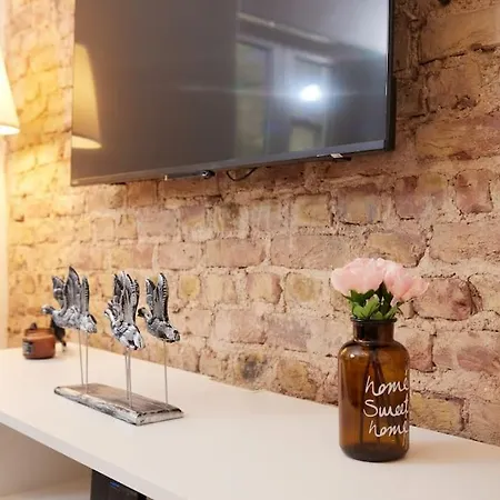 Apartman Charming 3br 2bath Ac In Center - Santur D2