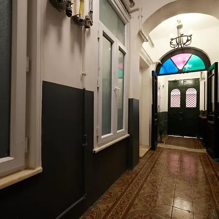 Apartman Charming 3br 2bath Ac In Center - Santur D2