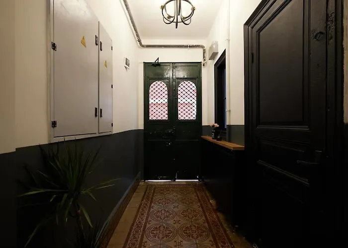 Charming 3br 2bath Ac In Center - Santur D2 아파트 *